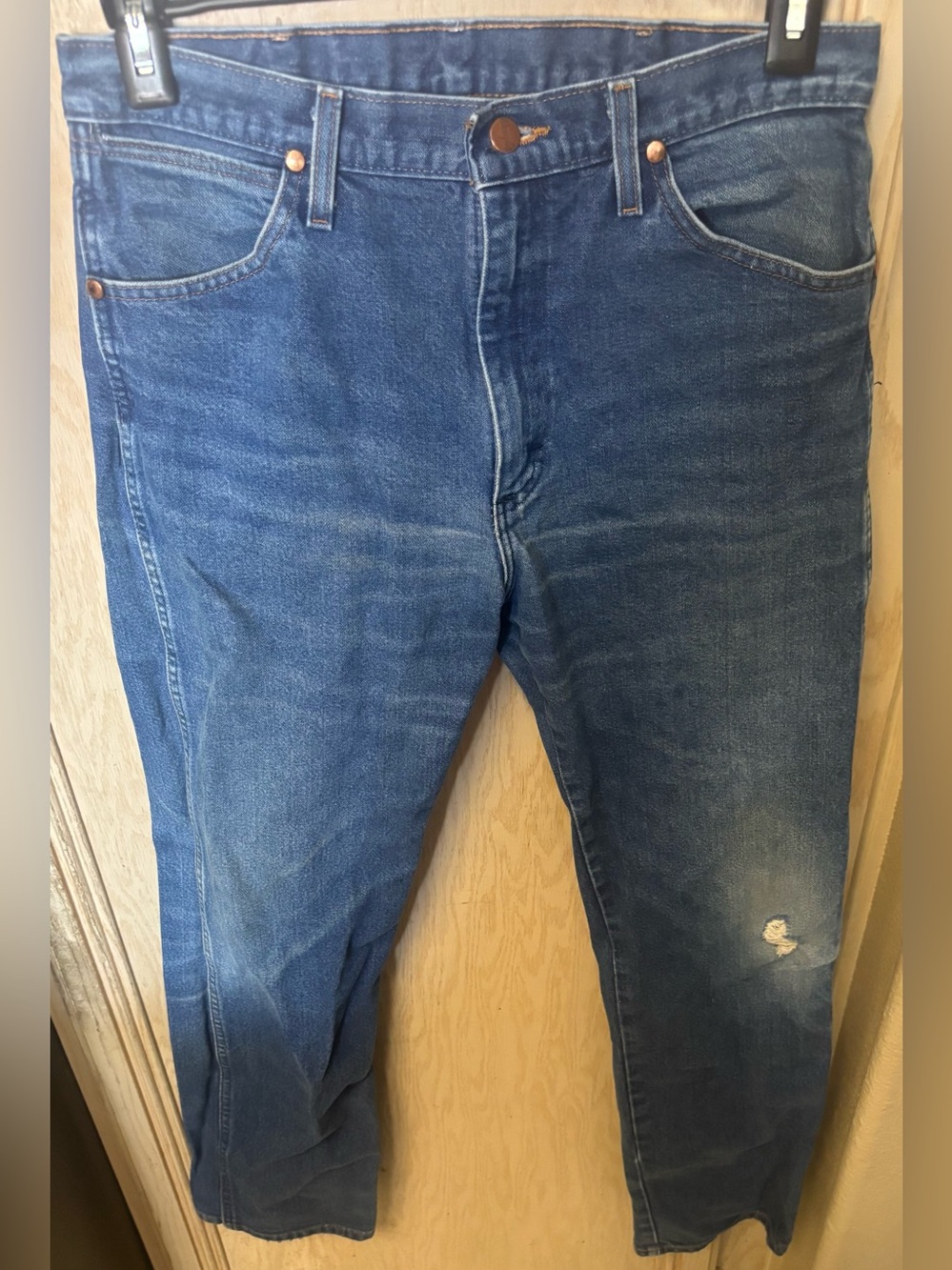 Wrangler 13MWZ Cowboy Cut Straight Leg Jeans Mens 34x34 (Act 33x33) Distressed